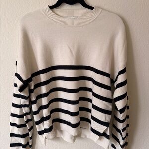 Abercrombie & Fitch Cream and Black Striped Crewneck Sweater